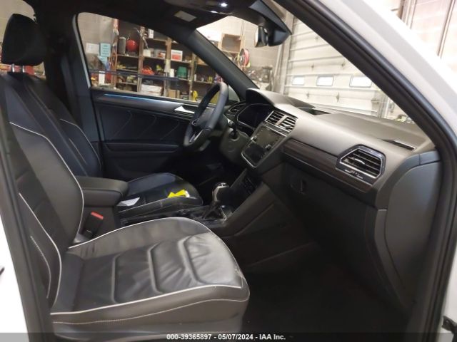 3VV4B7AX4NM168116 Volkswagen Tiguan 2.0t Sel R-line