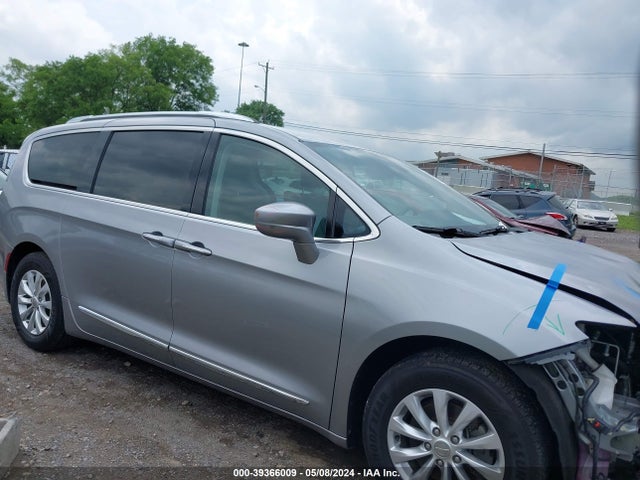 Chrysler Pacifica Touring L Plus 2018 2C4RC1EG8JR291817 Image 14