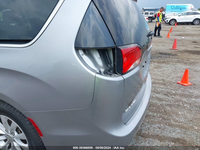 Chrysler Pacifica Touring L Plus 2018 2C4RC1EG8JR291817 Image 18