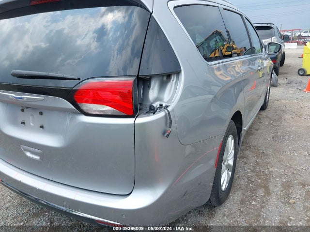 Chrysler Pacifica Touring L Plus 2018 2C4RC1EG8JR291817 Image 19
