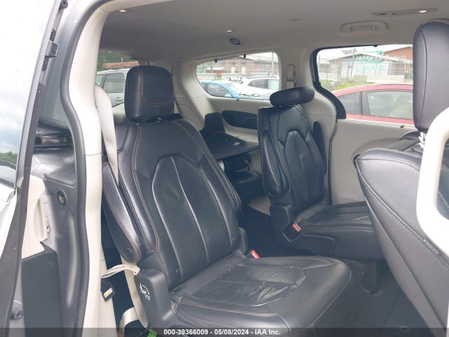 2C4RC1EG8JR291817 Chrysler Pacifica Touring L Plus