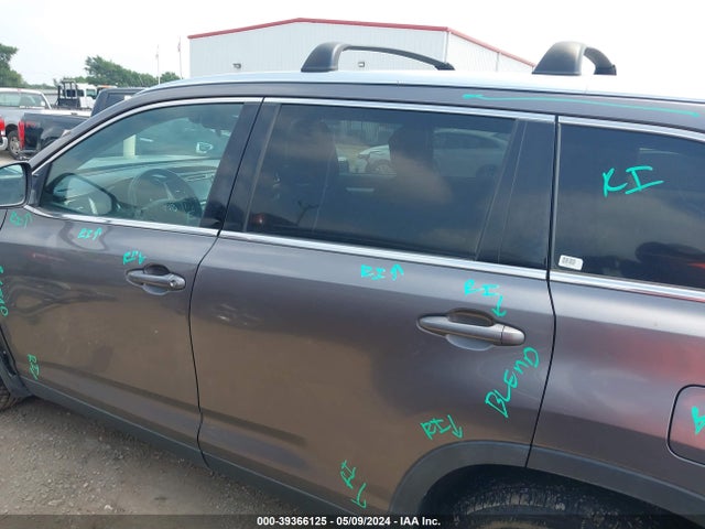 Toyota Highlander Xle 2019 5TDJZRFH9KS569957 Image 14