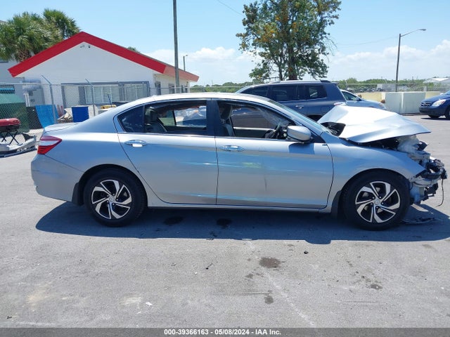 Honda ACCORD LX 2017 1HGCR2F32HA260178 Image 13