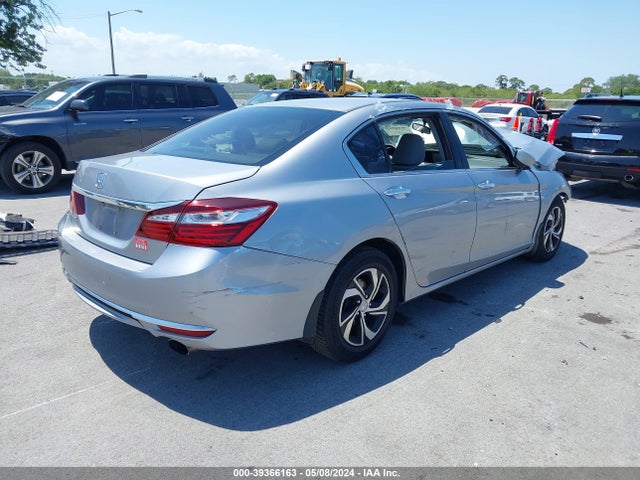 Honda ACCORD LX 2017 1HGCR2F32HA260178 Image 4