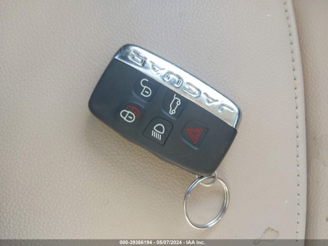 SADCJ2FX2KA364657 Jaguar F-pace 25t Premium