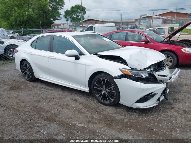 Toyota CAMRY SE 2018 4T1B11HK3JU500290 Image 1
