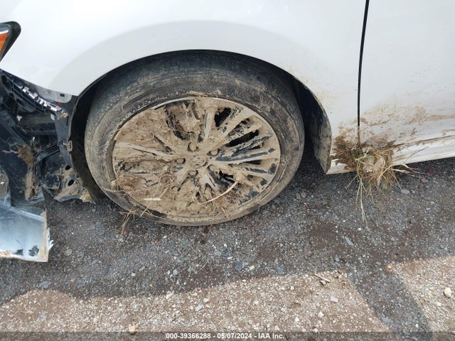 Toyota CAMRY SE 2018 4T1B11HK3JU500290 Image 18