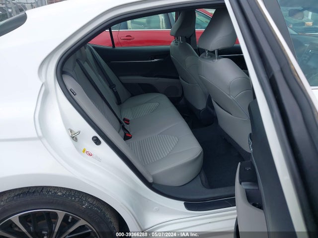 Toyota CAMRY SE 2018 4T1B11HK3JU500290 Image 8