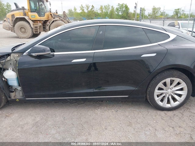 Tesla Model S 100d/75d/p100d 2018 5YJSA1E22JF277001 Image 15