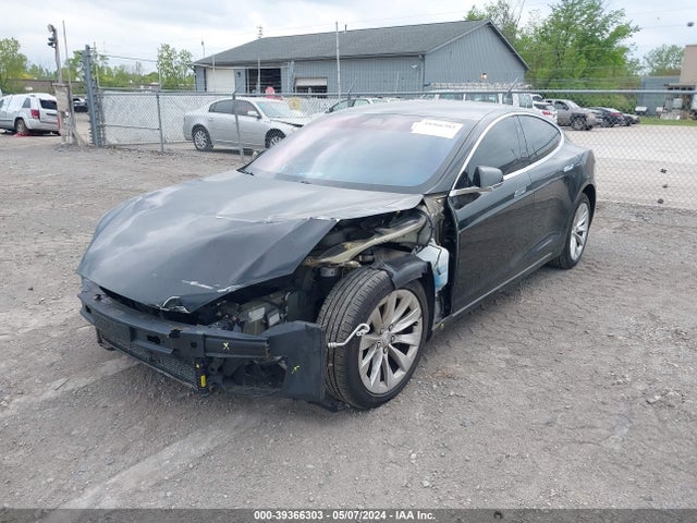 Tesla Model S 100d/75d/p100d 2018 5YJSA1E22JF277001 Image 2