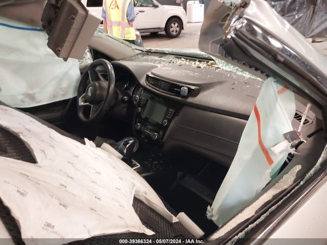Nissan ROGUE SV 2019 KNMAT2MV8KP541191 Image 5