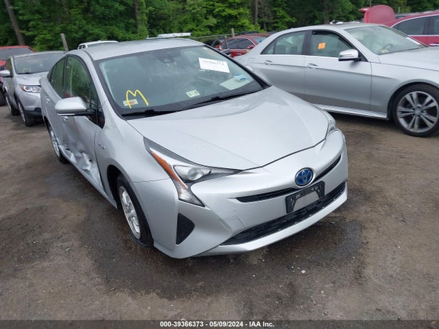 Toyota Prius Two 2017 JTDKBRFU8H3547514 Image 1