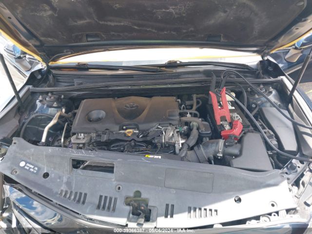4T1B11HK9JU589749 Toyota CAMRY SE