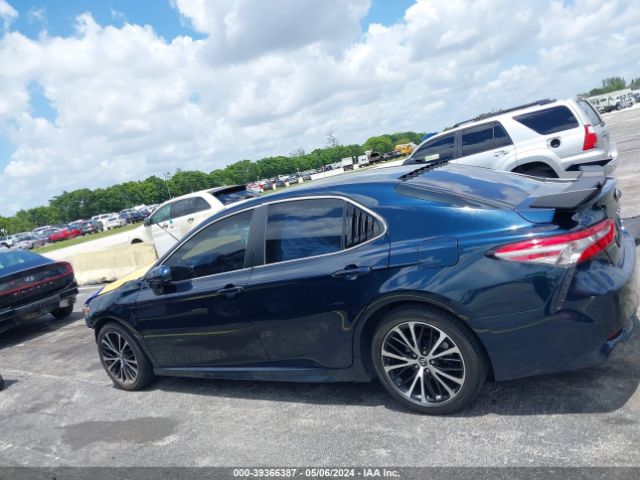 4T1B11HK9JU589749 Toyota CAMRY SE