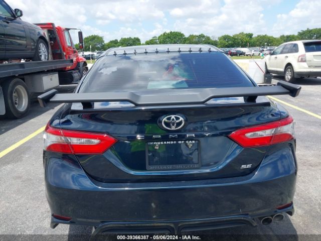 4T1B11HK9JU589749 Toyota CAMRY SE