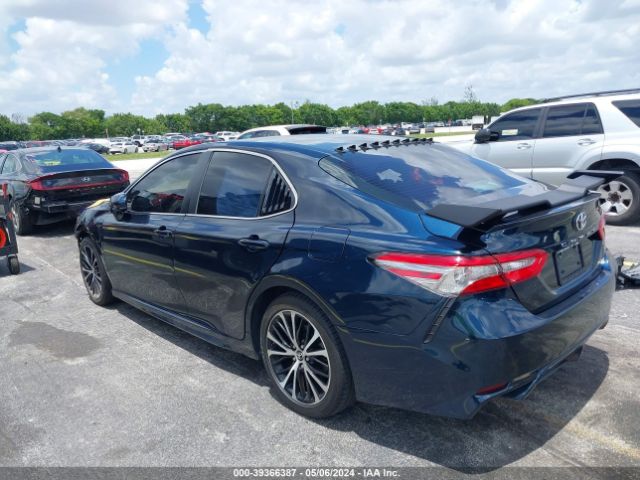 4T1B11HK9JU589749 Toyota CAMRY SE
