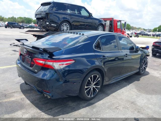 4T1B11HK9JU589749 Toyota CAMRY SE