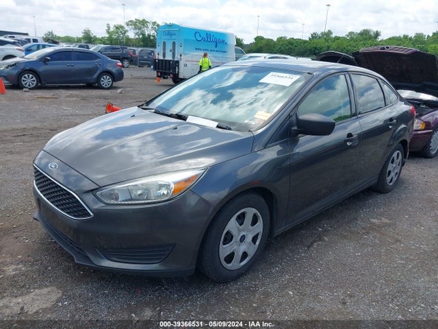 Ford FOCUS S 2016 1FADP3E22GL261377 Image 2
