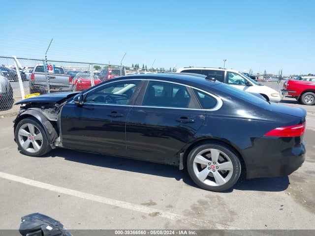 Jaguar Xf 25t 2018 SAJBR4FX3JCY69512 Image 15