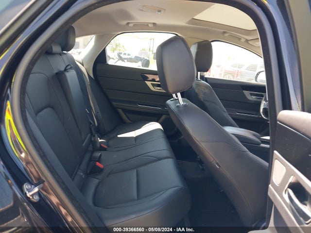 2018 JAGUAR XF SAJBR4FX3JCY69512 Photo 7