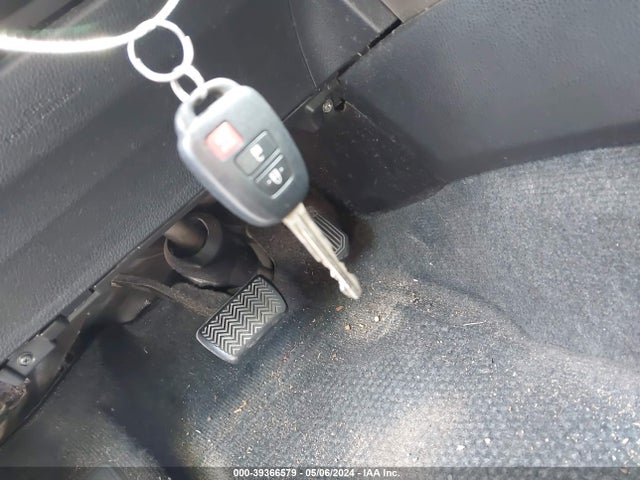 Toyota Rav4 Xle 2014 2T3WFREVXEW113331 Image 11