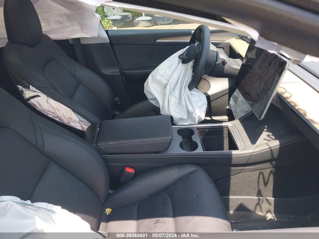 2023 TESLA MODEL Y 7SAYGDEF8PA048666 Photo 4