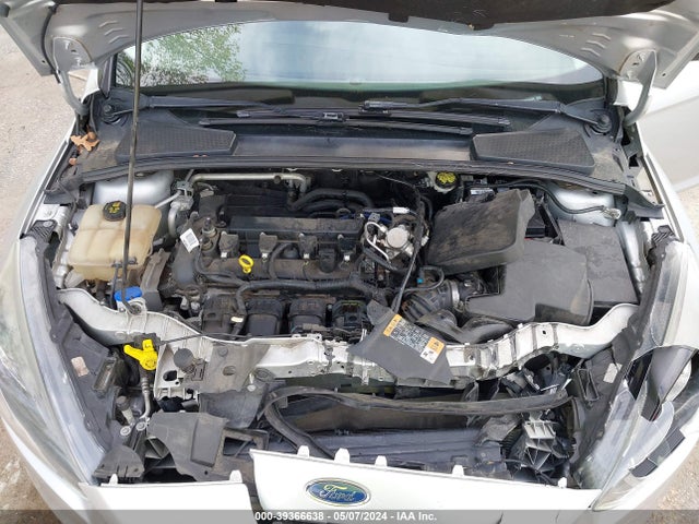 Ford FOCUS SE 2016 1FADP3F24GL321092 Image 10