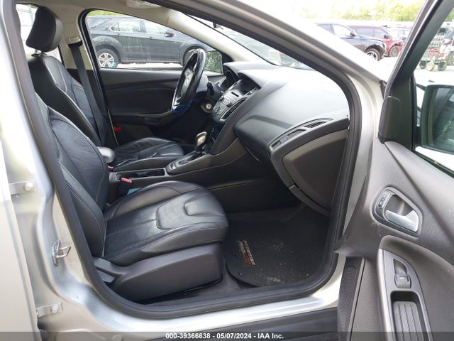 Ford FOCUS SE 2016 1FADP3F24GL321092 Image 5