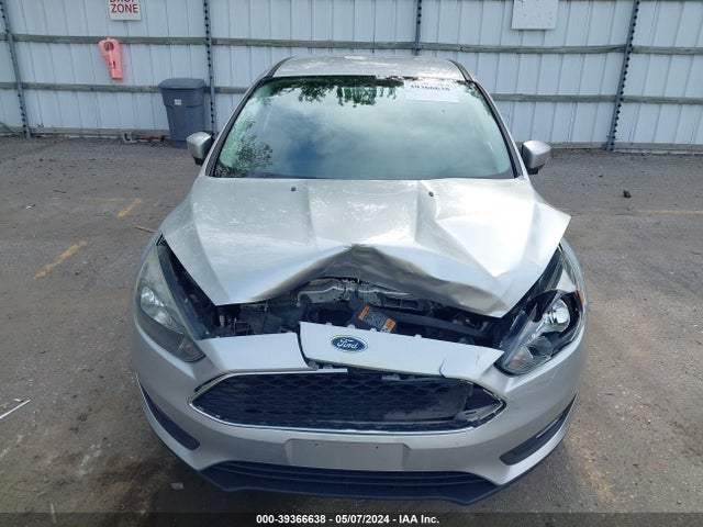 Ford FOCUS SE 2016 1FADP3F24GL321092 Image 6