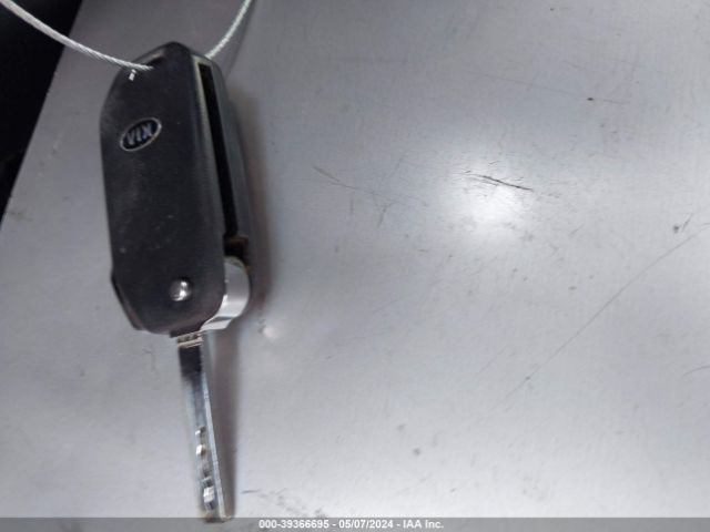 3KPF24AD4KE127017 KIA Forte Lxs