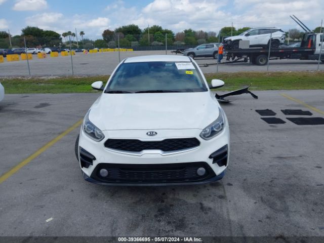 3KPF24AD4KE127017 KIA Forte Lxs