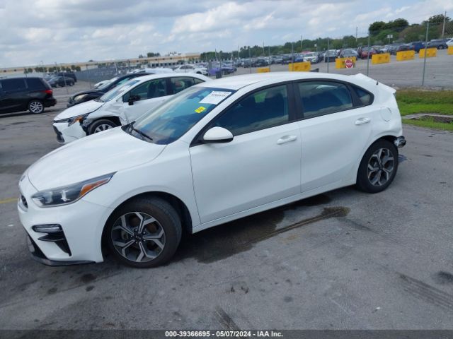 3KPF24AD4KE127017 KIA Forte Lxs