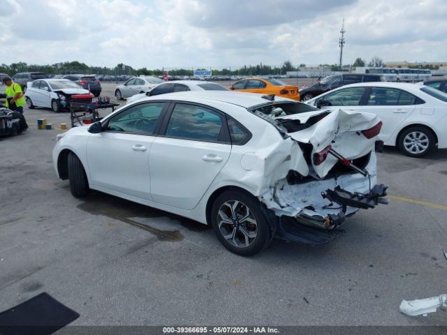3KPF24AD4KE127017 KIA Forte Lxs