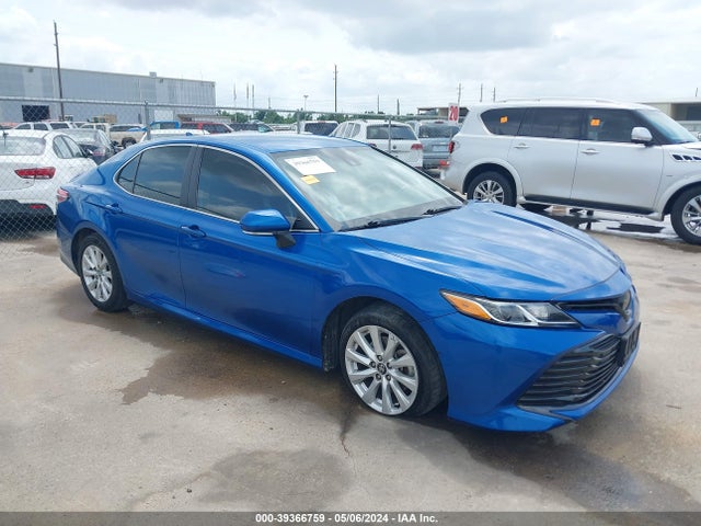 Toyota CAMRY LE 2020 4T1L11AK0LU343707 головне зображення