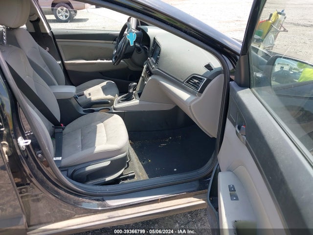 Hyundai Elantra Value Edition 2018 5NPD84LFXJH333408 Image 5