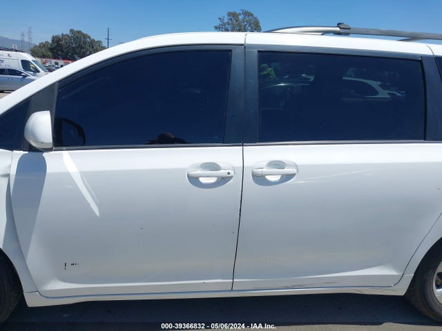 Toyota Sienna Le 8 Passenger 2015 5TDKK3DC7FS615871 Image 14