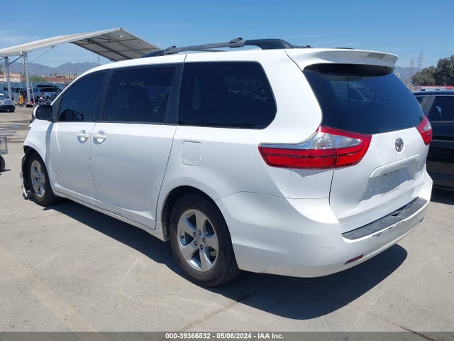 Toyota Sienna Le 8 Passenger 2015 5TDKK3DC7FS615871 Image 3