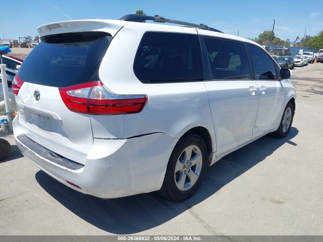 Toyota Sienna Le 8 Passenger 2015 5TDKK3DC7FS615871 Image 4