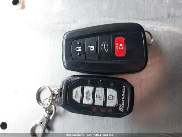 2T3A1RFV5MC156840 Toyota Rav4 Xle Premium