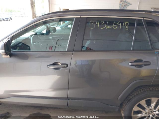 2T3A1RFV5MC156840 Toyota Rav4 Xle Premium
