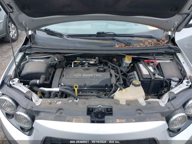 Chevrolet Sonic Lt Auto 2015 1G1JC5SG1F4203525 Image 10