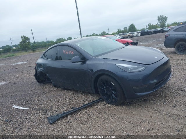 2024 TESLA MODEL Y 7SAYGDEE1RA228680 Photo 0