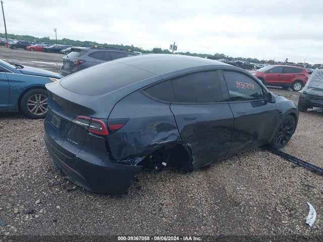 2024 TESLA MODEL Y 7SAYGDEE1RA228680 Photo 3