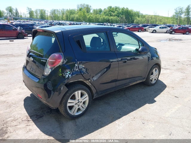 Chevrolet Spark 1lt Auto 2014 KL8CD6S99EC406261 Image 4