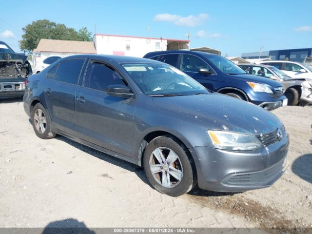 3VW2K7AJ4EM252063 auction archive image