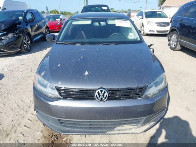 3VW2K7AJ4EM252063 Volkswagen Jetta 2.0l S