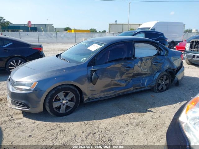 3VW2K7AJ4EM252063 Volkswagen Jetta 2.0l S
