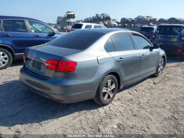 3VW2K7AJ4EM252063 Volkswagen Jetta 2.0l S
