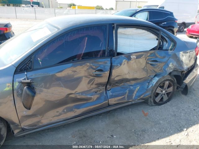 3VW2K7AJ4EM252063 Volkswagen Jetta 2.0l S