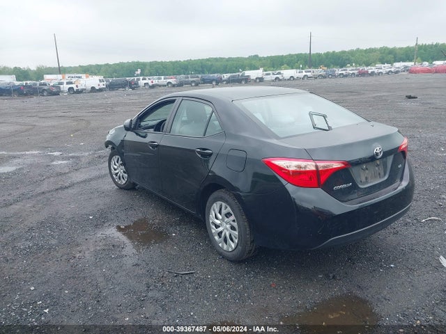 Toyota COROLLA LE 2018 2T1BURHEXJC097359 Image 3